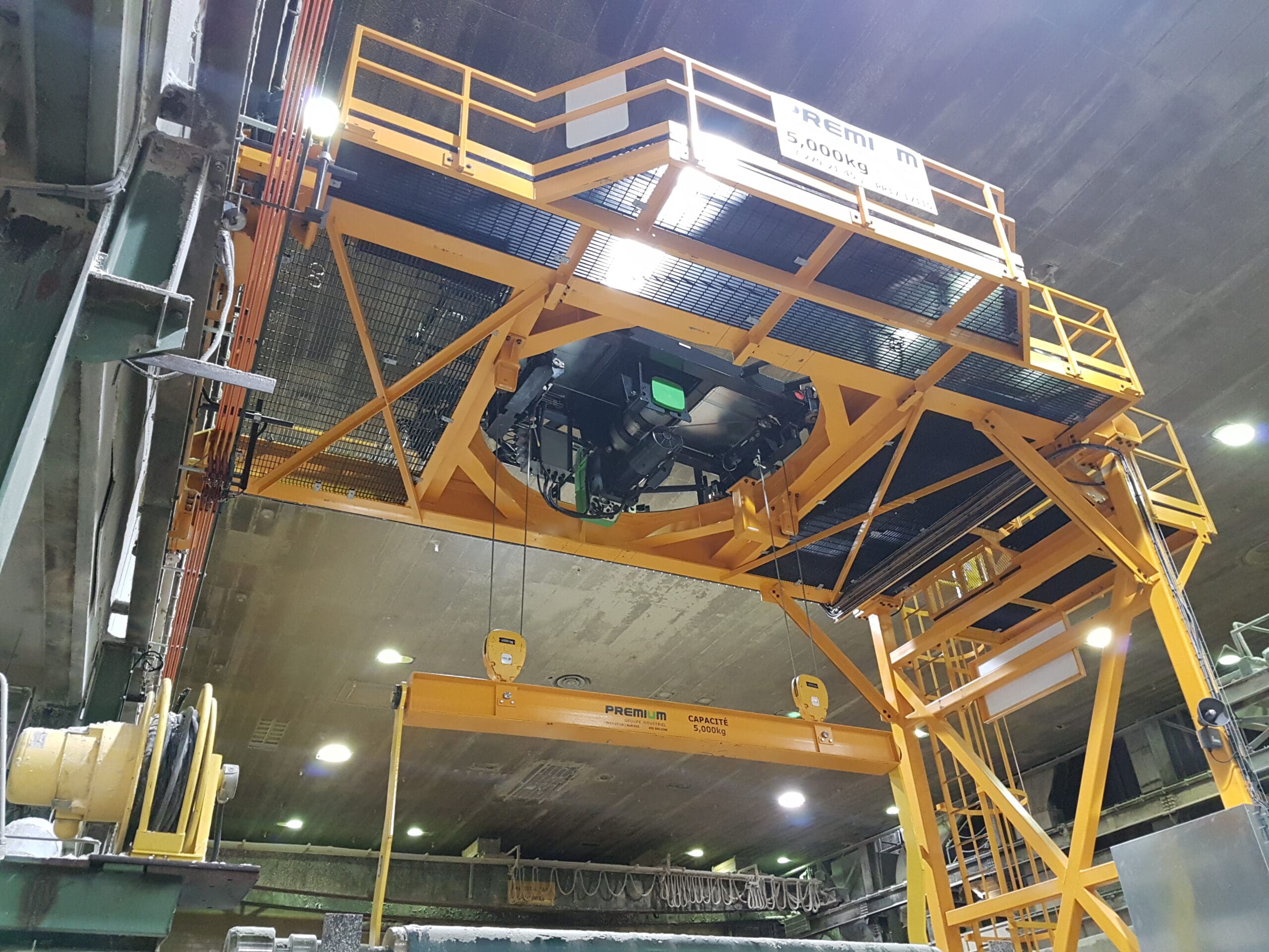 Semi-Gantry